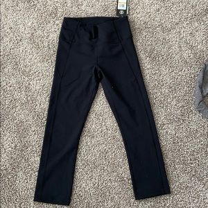 Under armour cropped black leggings
